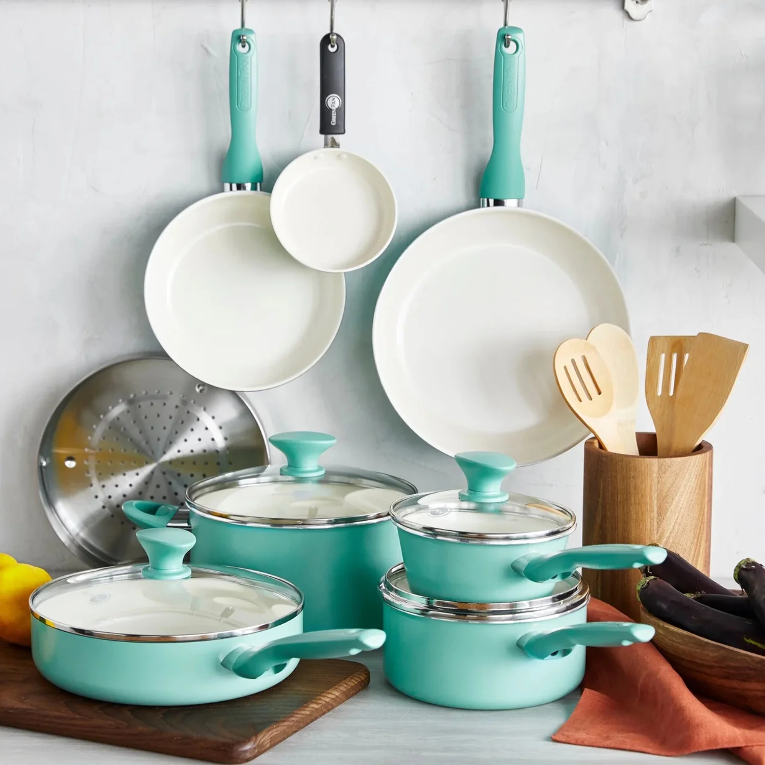 GreenPan Rio Ceramic Nonstick 16-Piece Cookware Set - Turquoise